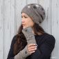 Preview: Beanie Wollmütze Jolien Naturbraun Tragebeispiel